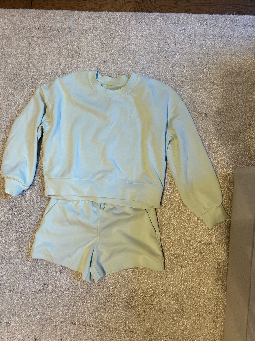 Lululemon Softstreme Light Mint SET- Shorts & Sweater